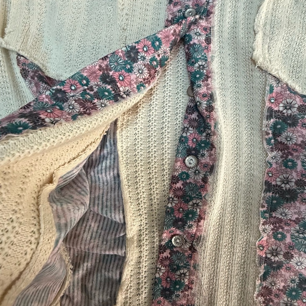 POL Floral Knit Shirt with Pink and Cream Accents - Picture 6 of 16